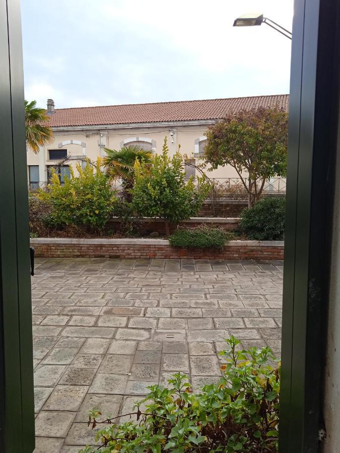 Appartement Sestiere Dorsoduro, A Due Passi Da Zattere à Venise Extérieur photo